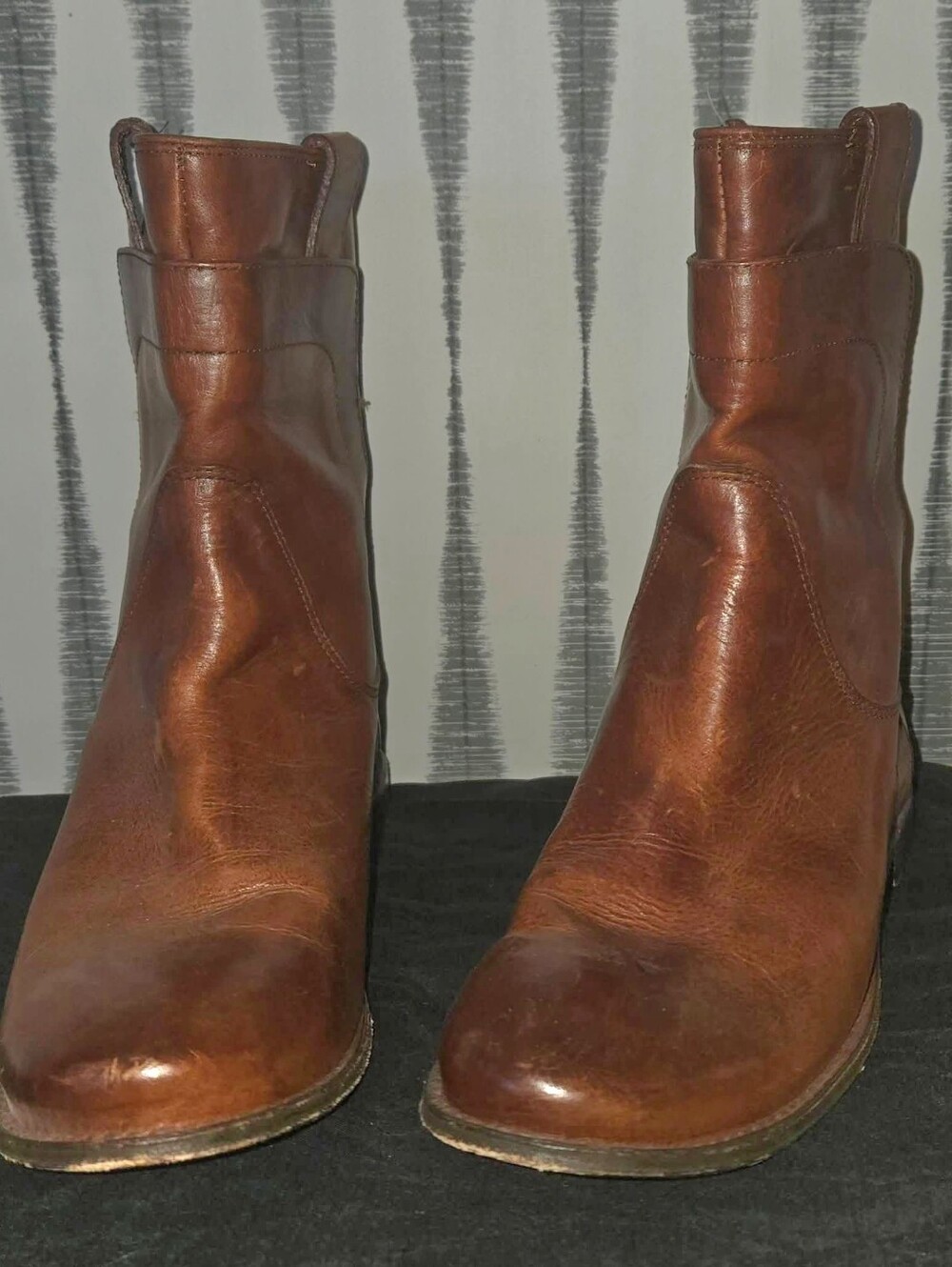 Frye Brown Leather Short Western Boots – Women’s Size 8